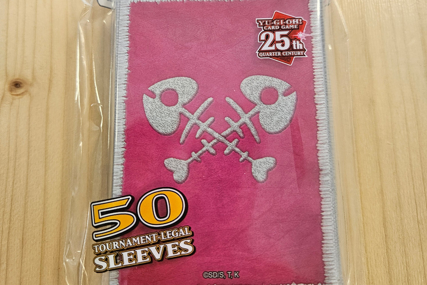 Konami // Yu-Gi-Oh // Gold Pride Carrie's Crew Sleeves (50)