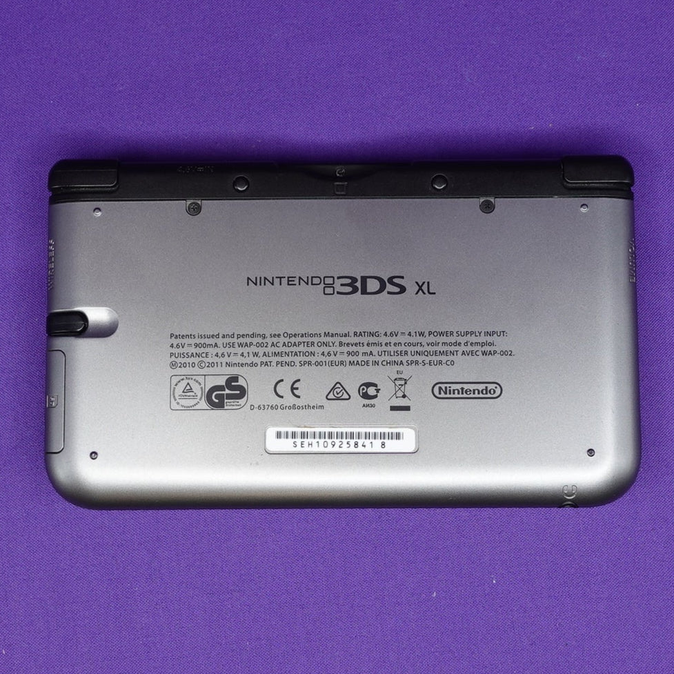Nintendo 3DS XL // Silber/Schwarz