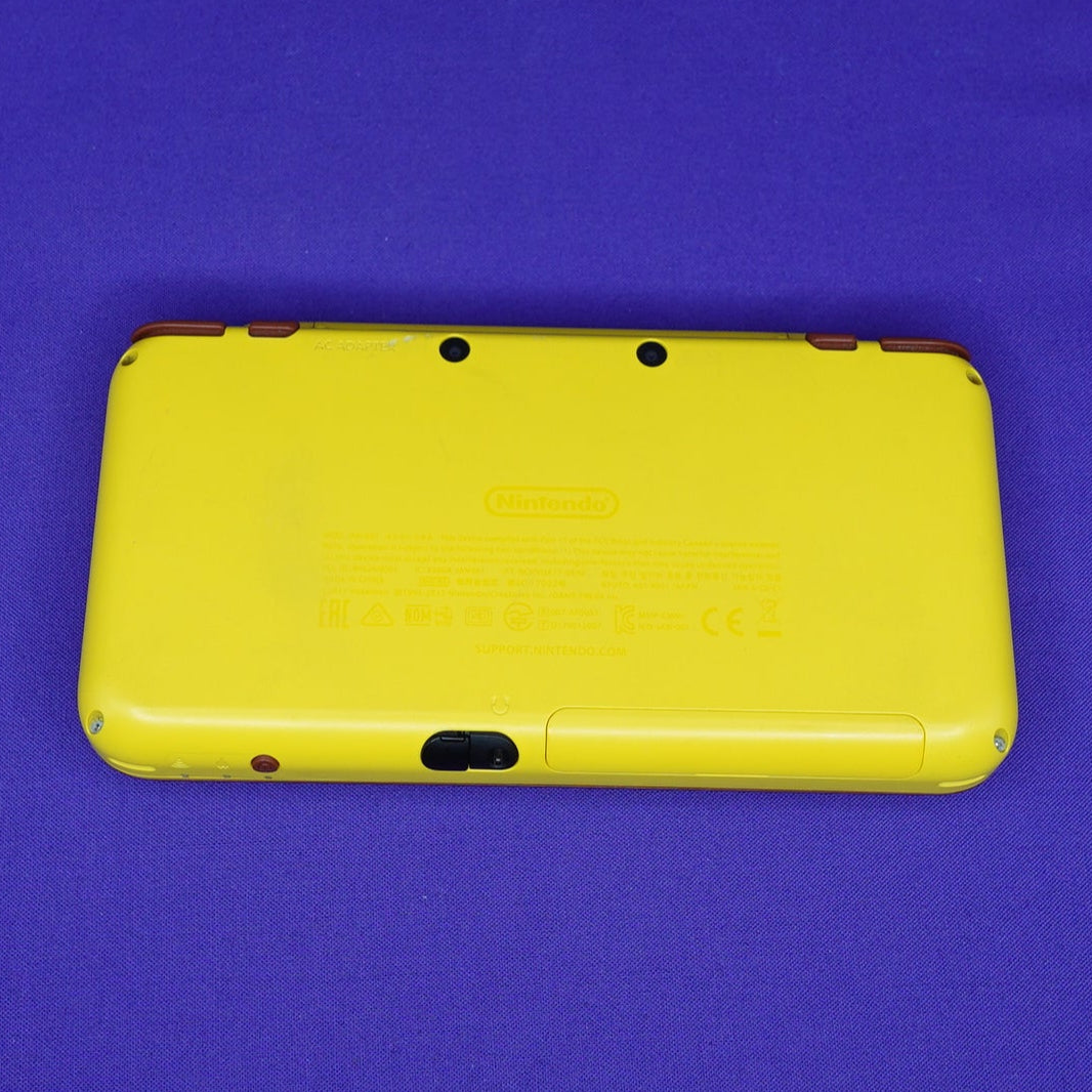 New Nintendo 2DS XL // Pikachu Edition