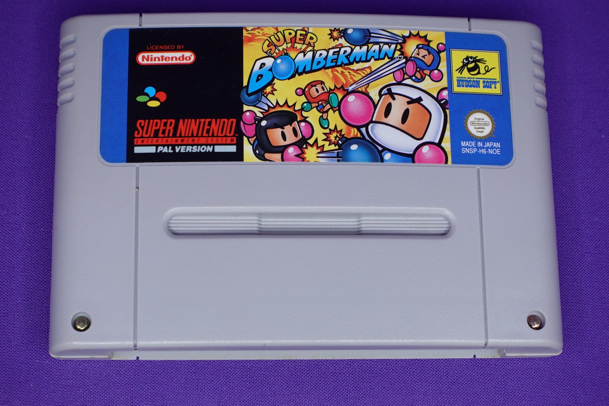 Super Bomberman - Glitchless Game Store