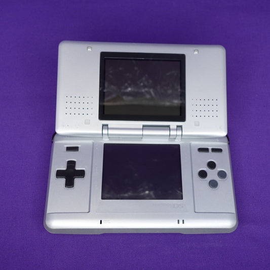 Nintendo DS // Classic // Silber