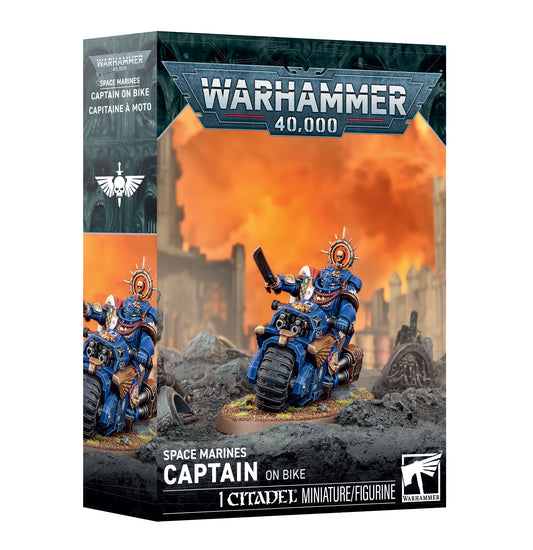 Warhammer 40k // Space Marines // Captain on Bike